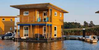 05. Floating-Houses (75 m²) SteelVoll mit Infrarotsauna Floating House SteelVoll